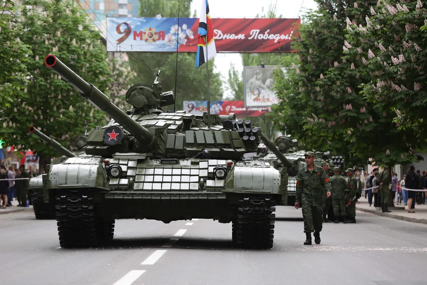 Venemaa tankid Donetski tänavatel 2018. aasta 9. mail.
