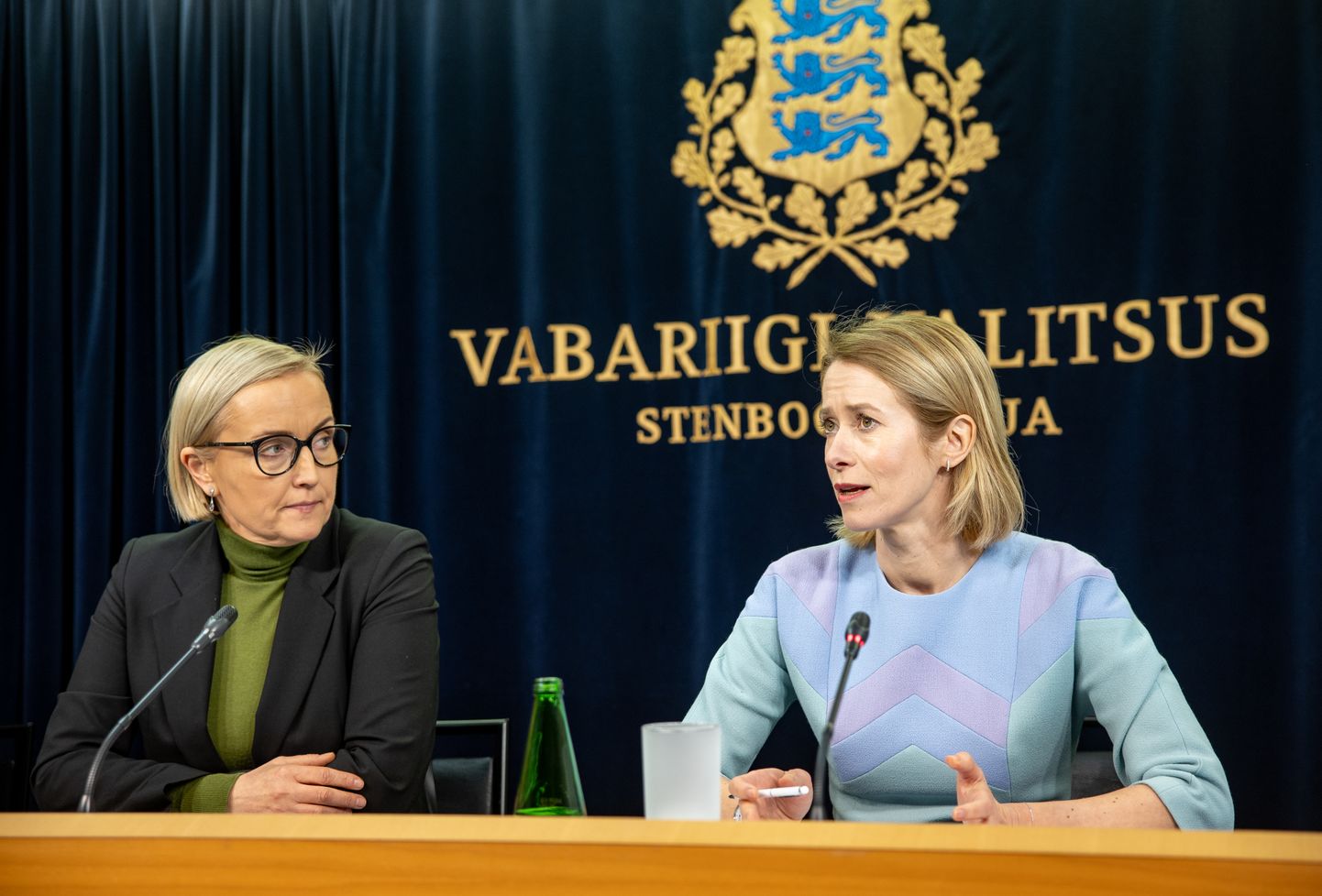Kristina Kallas haridusminister, Kaja Kallas peaminister.