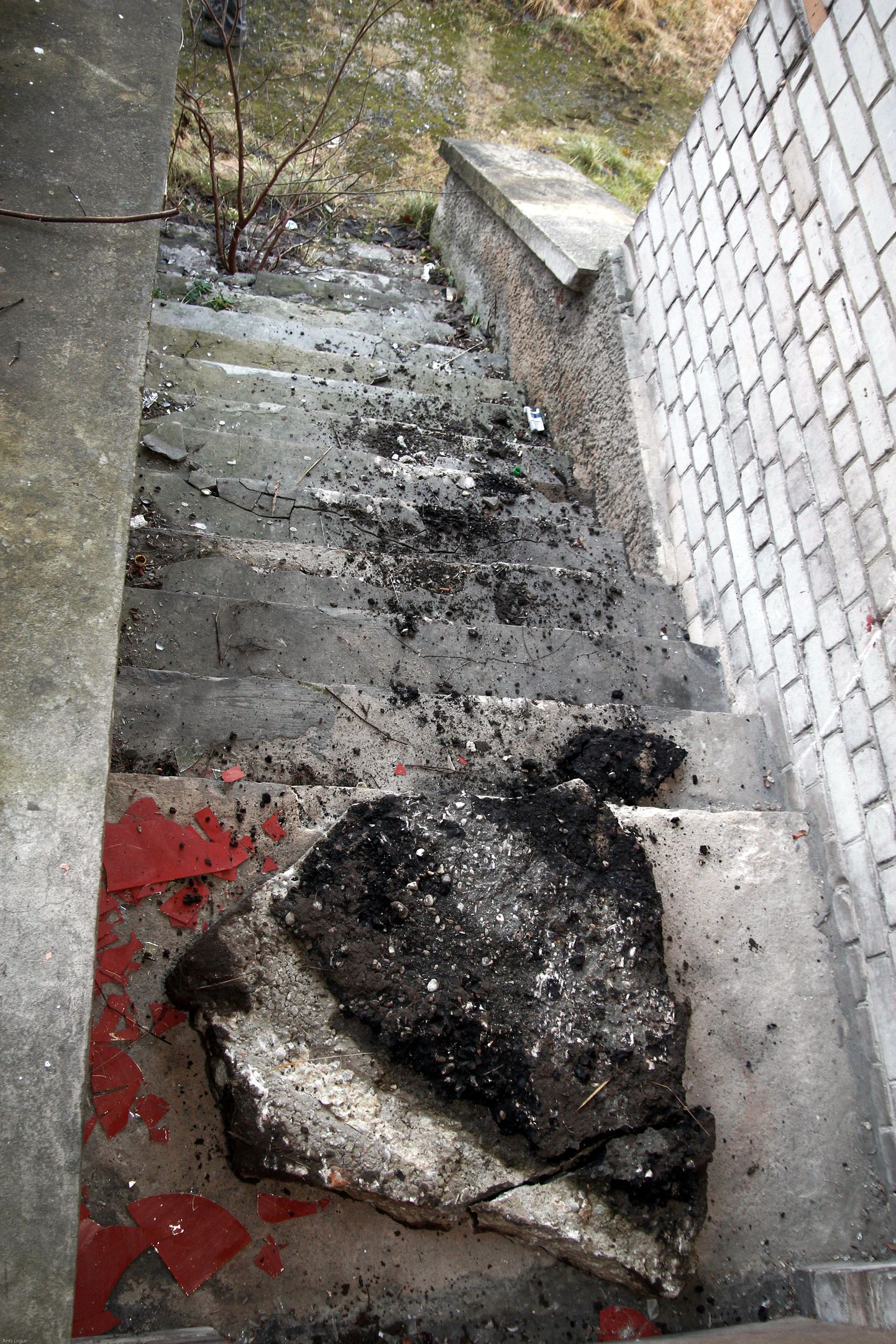 Settekaev, kust 43aastase mehe surnukeha leiti, kaeti betoonitükiga.