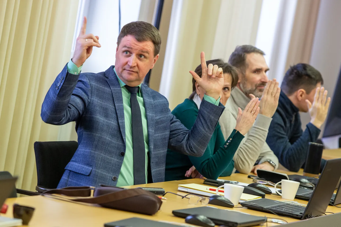 Sotsidest eesotsas nende liidri Eduard Odinetsiga sõltub suuresti, milline võimuliit Kohtla-Järvel järgmisena sünnib.