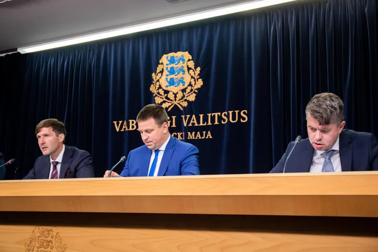 Vaatamata sellele, kes hetkel valitsuses, kes mitte, sai poliitikud pingeritta seatud. Väitlusoskuste alusel! Kes on kõige kõvem, saad teada Arterist!