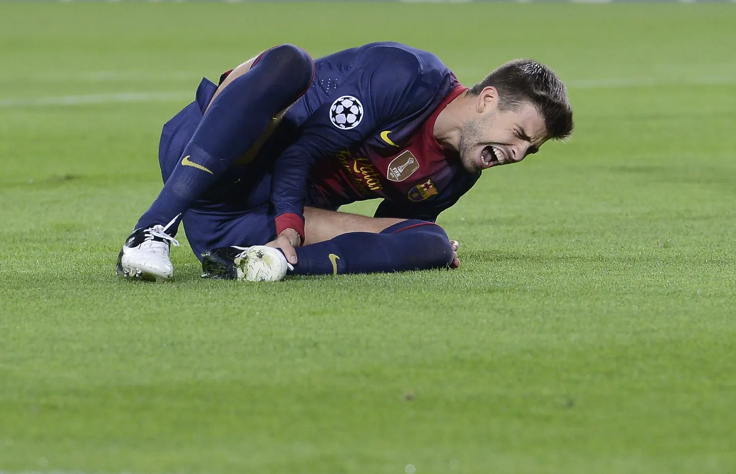 FC Barcelona keskkaitsja Gerard Pique pidi eile vigastuse tõttu platsilt lahkuma.