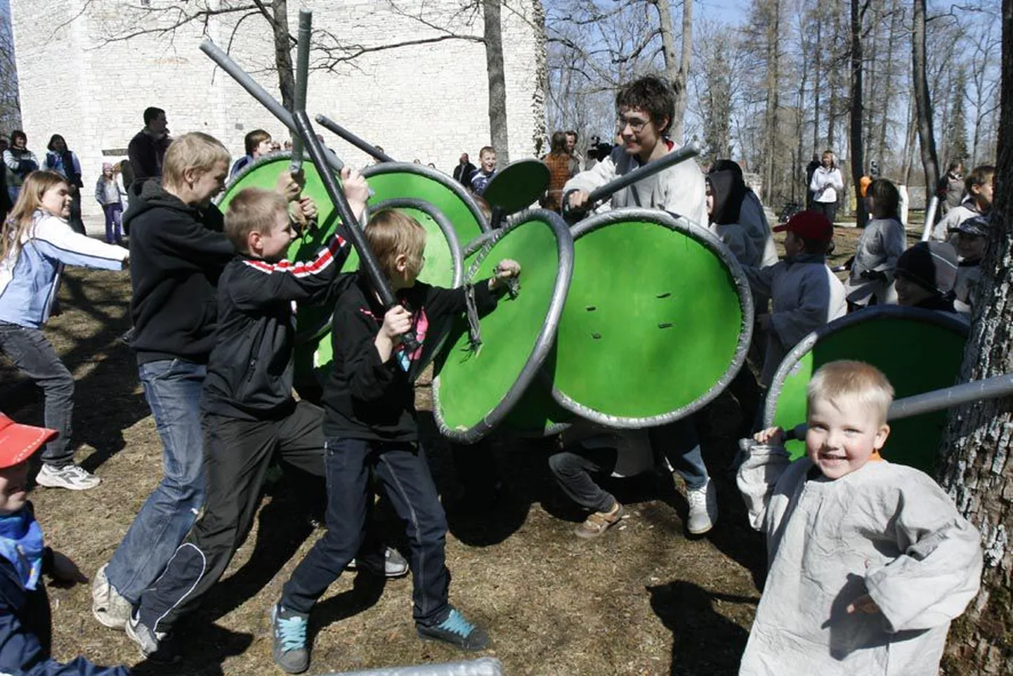 Ka tänavu algab laupäeva õhtul Vallimäel lastele ja noortele mõeldud suur mõõgavõitlus-lahing.