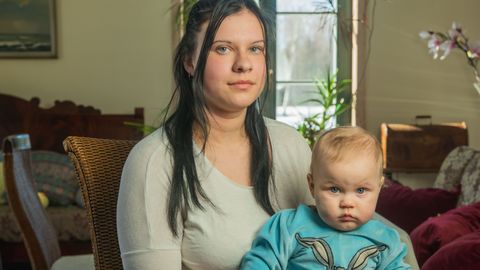 Kad mammai ar mazuli pie tuviniekiem nav vietas