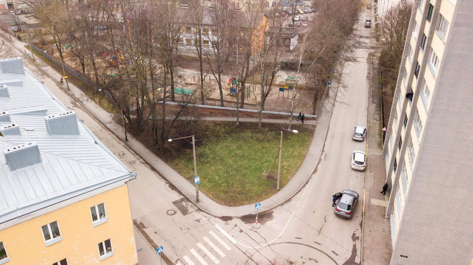 Tulevase korterelamu krunt Luha ja Virmalise tänava nurgal Tallinna kesklinnas Uues Maailmas.