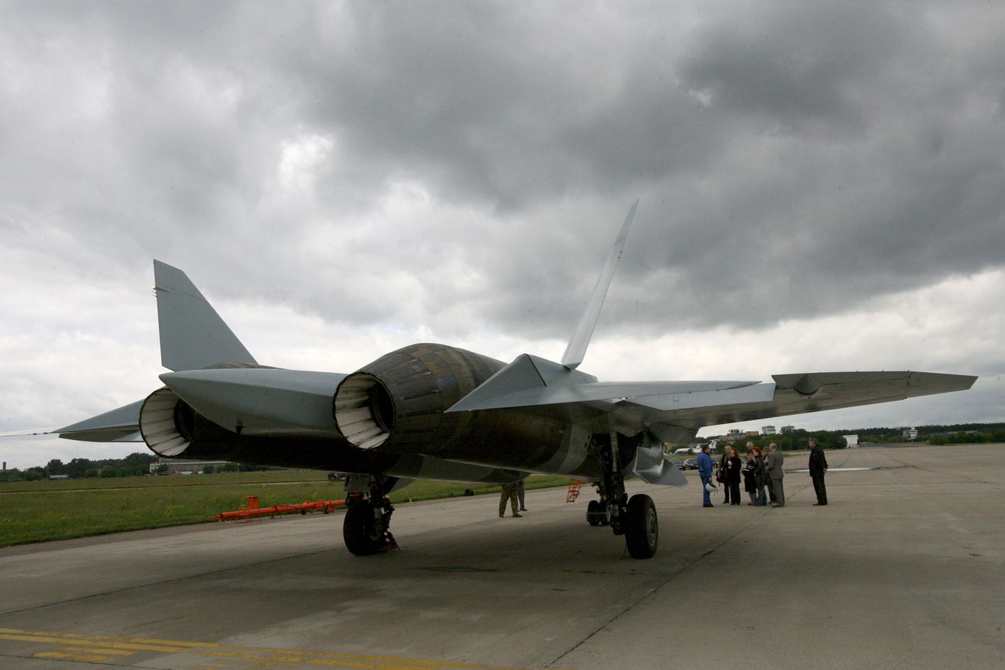 Suhhoi T-50 Šukovskis asuval lennuväljal.