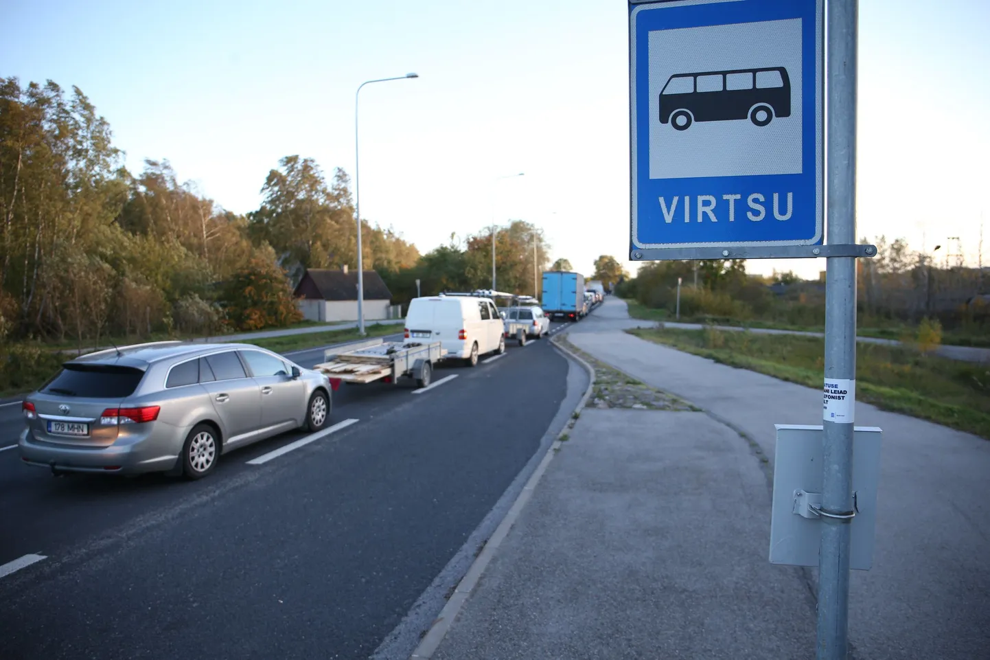 Tallinna Sadam võtab ööl vastu pühapäeva Väinamere Liinidelt parvlaevaliikluse üle. Reedel katkes tormi tõttu laevaliiklus Virtsu-Kuivastu liinil, mis taastus õhtuks.