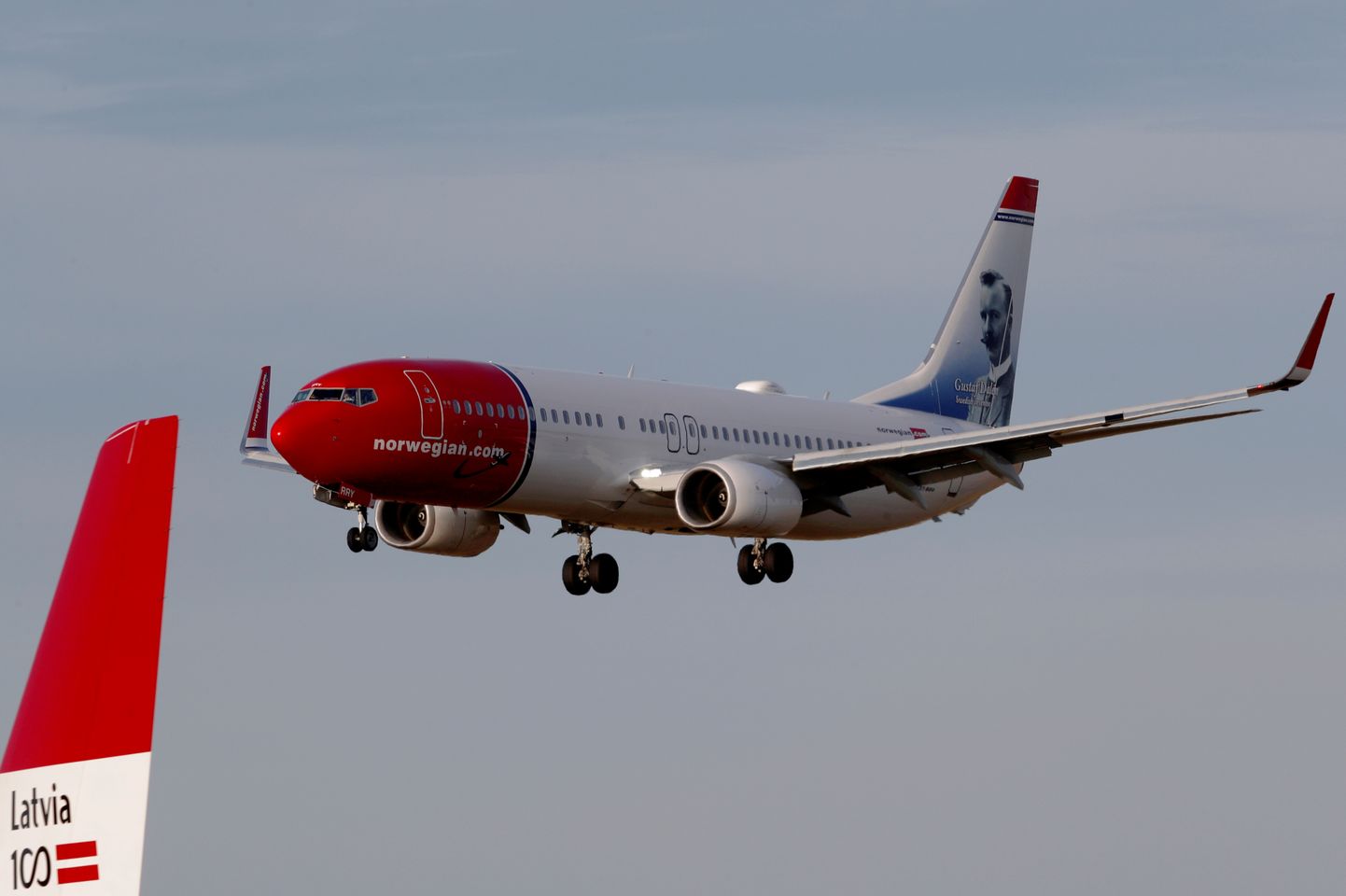Norwegian Airi Boeing 737-800