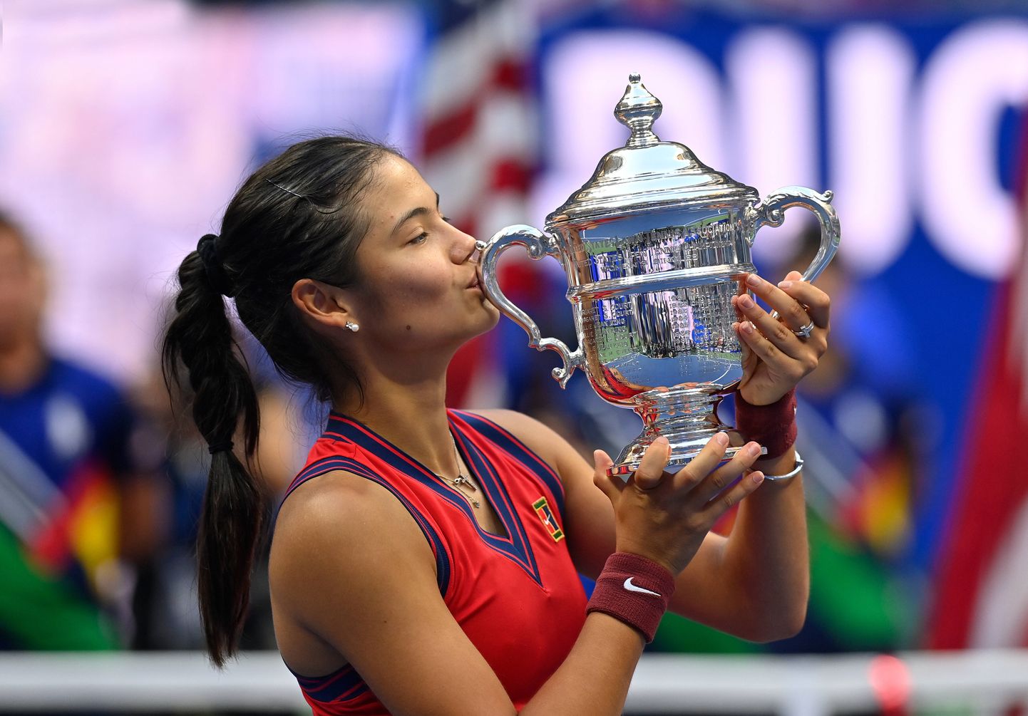18-aastane Emma Raducanu võitis US Openi naisteturniiri.