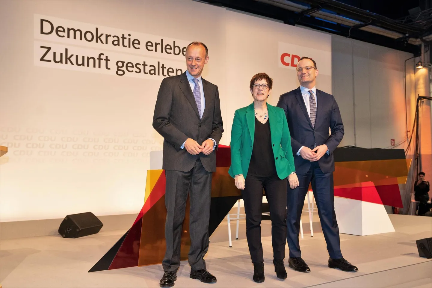 Friedrich Merz, Annegret Kramp-Karrenbauer ja Jens Spahn kampaaniaüritusel Bremenis.