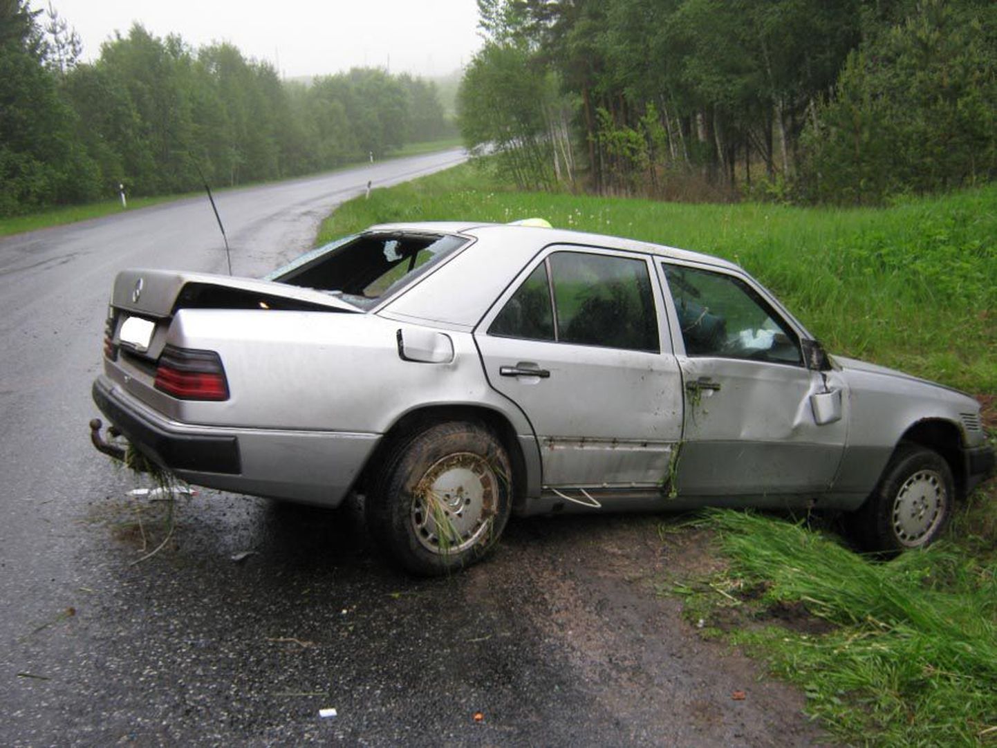Liiklusõnnetus Valgamaal Otepää vallas Tatra–Otepää–Sangaste maantee 31,8 kilomeetril.