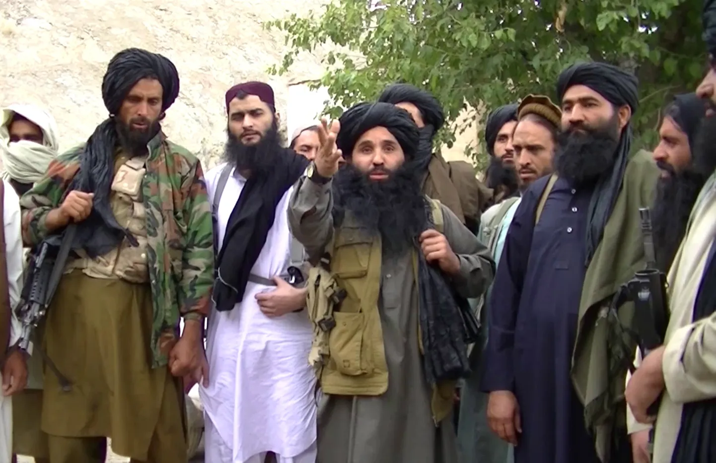 Maulana Fazlullah koos kaaslastega.