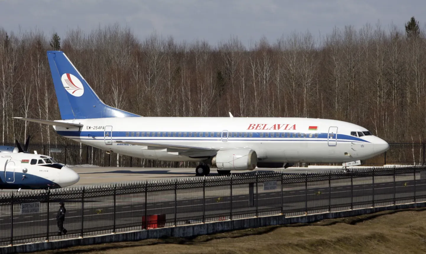 Самолет государственной фирмы Belavia в аэропорту Минска.