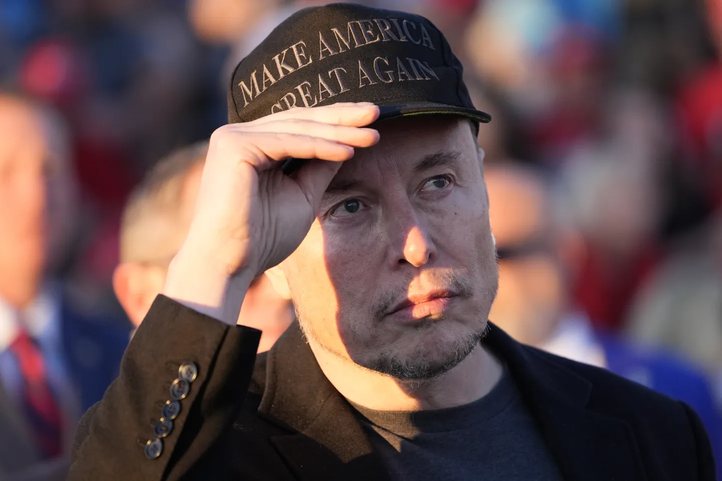 Tesla ja SpaceXi tegevjuht Elon Musk kuulamas vabariiklaste presidendikandidaati Donald Trumpi kampaaniakoosolekul Pennsylvanias 5. oktoobril 2024.