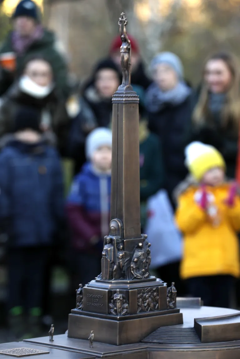 Миниатюра памятника Свободы для незрячих