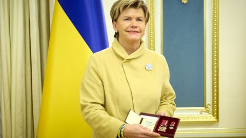 Ринкевич разрешил Браже публично носить государственную награду Украины