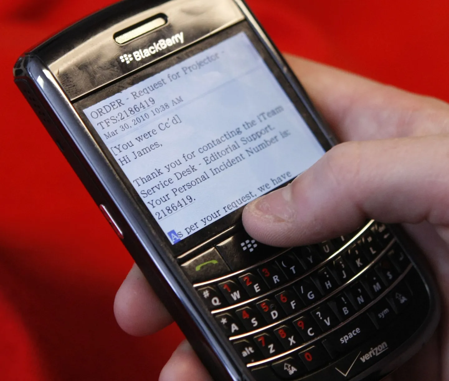 Barack Obama on nutitelefonist BlackBerryst tüdinenud