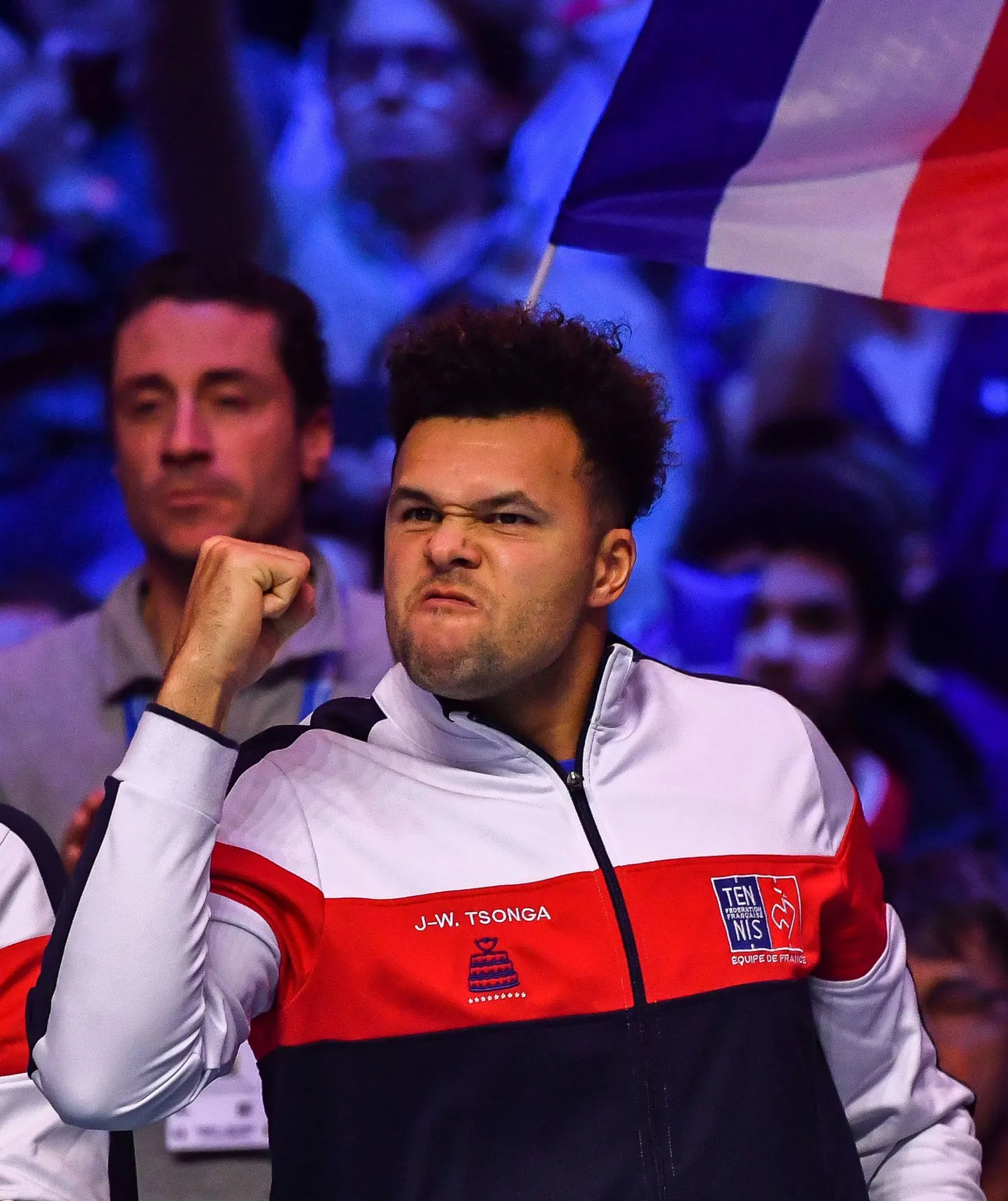 Jo-Wilfried Tsonga tänasele paarismängule kaasa elamas. Homme võib just tema tuua Prantsusmaa koondisele oodatud tiitli.
