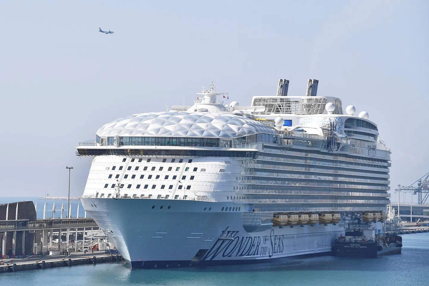 Kruiisifirma Royal Caribbean laev Wonder of the Seas tänavu juulis Barcelona sadamas (Photo by Pau BARRENA / AFP)