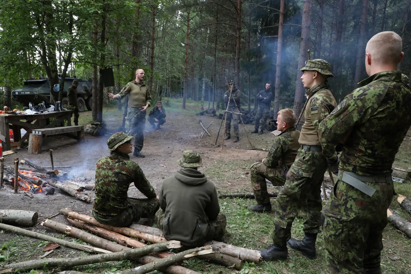 Kui inimene on söönud ja joonud, tal on seljad kuivad rõivad ja ööbimiseks peavari, siis on tema põhivajadused rahuldatud.