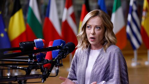 Itaalia ajakirjanik peab maksma 5000 eurot, sest mõnitas sotsiaalmeedias peaministri pikkust