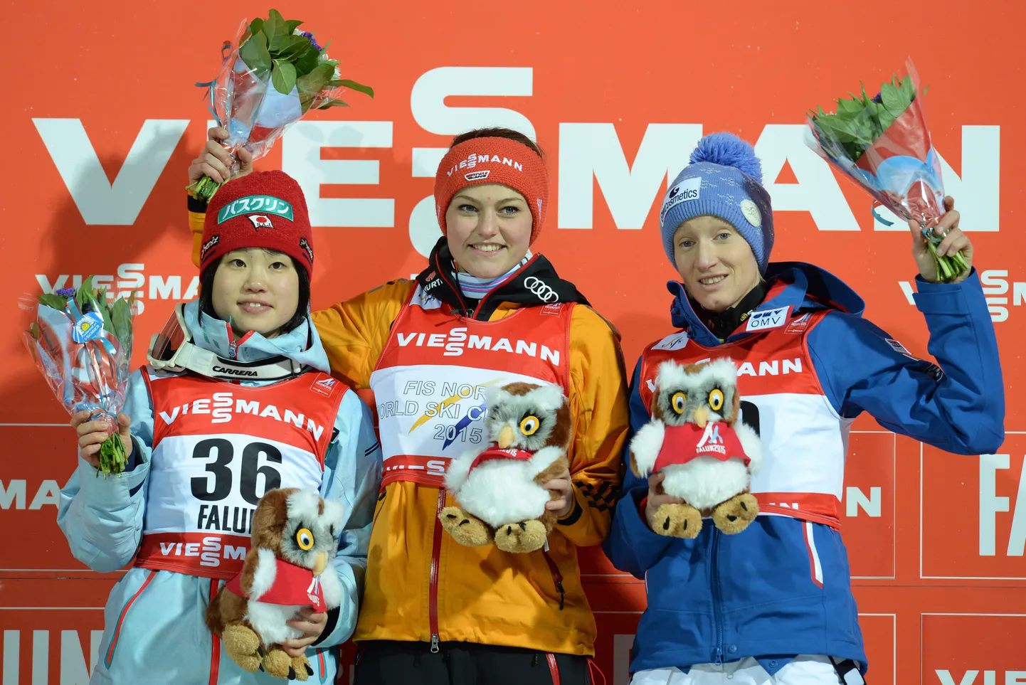Jaapanlanna Yuki Ito, sakslanna Carina Vogt ja austerlanna Daniela Iraschko-Stolz.