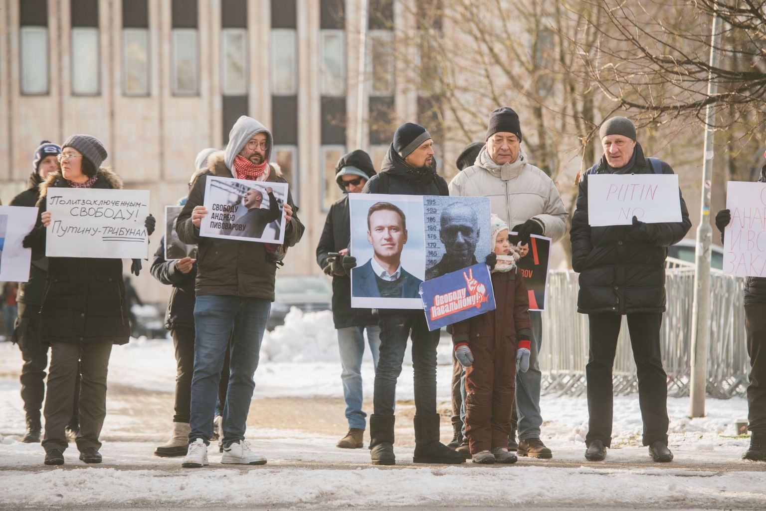 Krievijas aktīvisti rīko protestu pret politiskajam represijām Krievijā