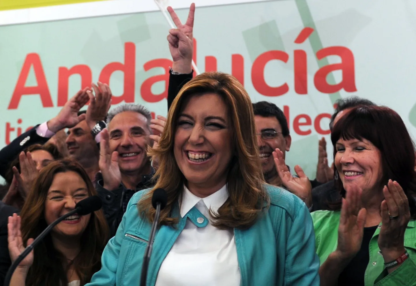 Andaluusia sotsialistide kandidaat Susana Diaz rõõmustamas valimistulemuste üle.