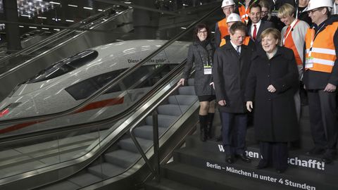 Galerii ja video: Angela Merkel avas Euroopa kalleima rongiliini