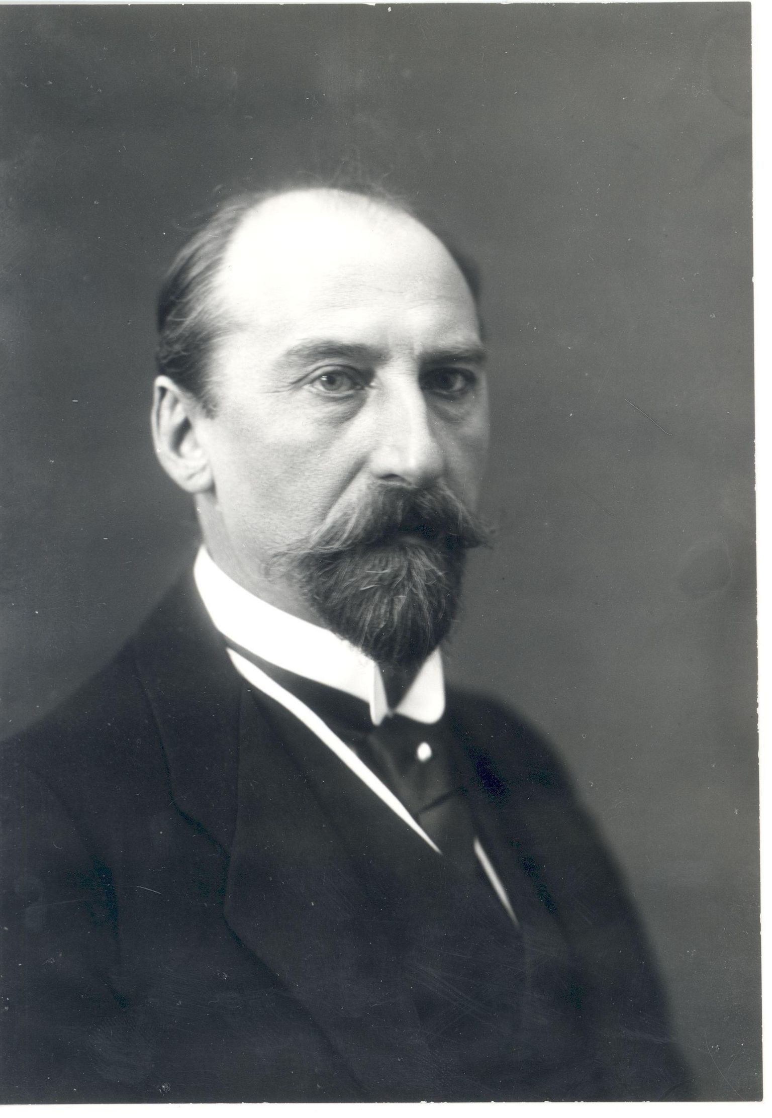 Jaan Tõnissonil (1868–1941?) oli osa kõikides Eesti riigi loomise ja ehitamise protsessides ja sündmustes.