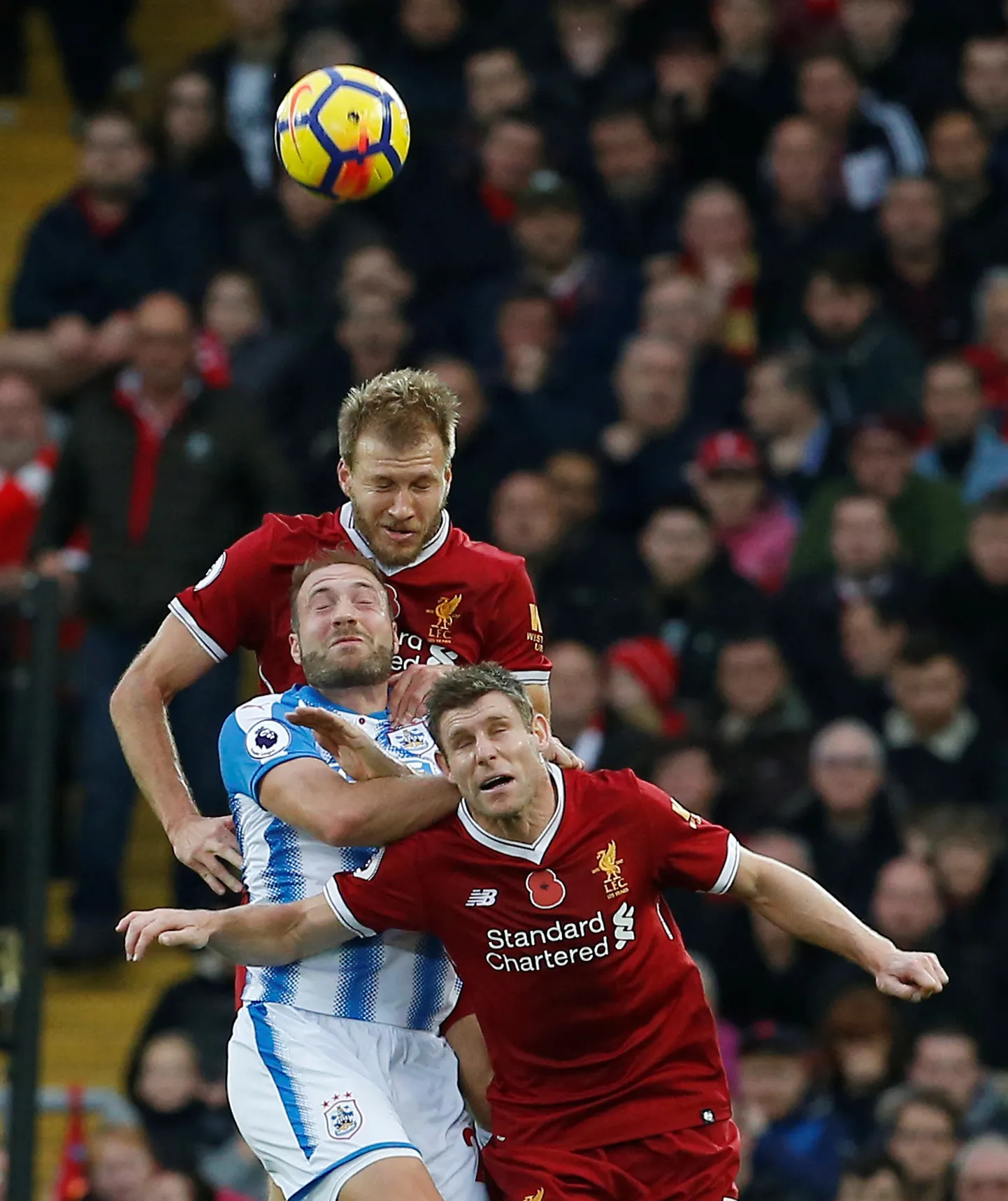 James Milner ja Ragnar Klavan aktsioonis
