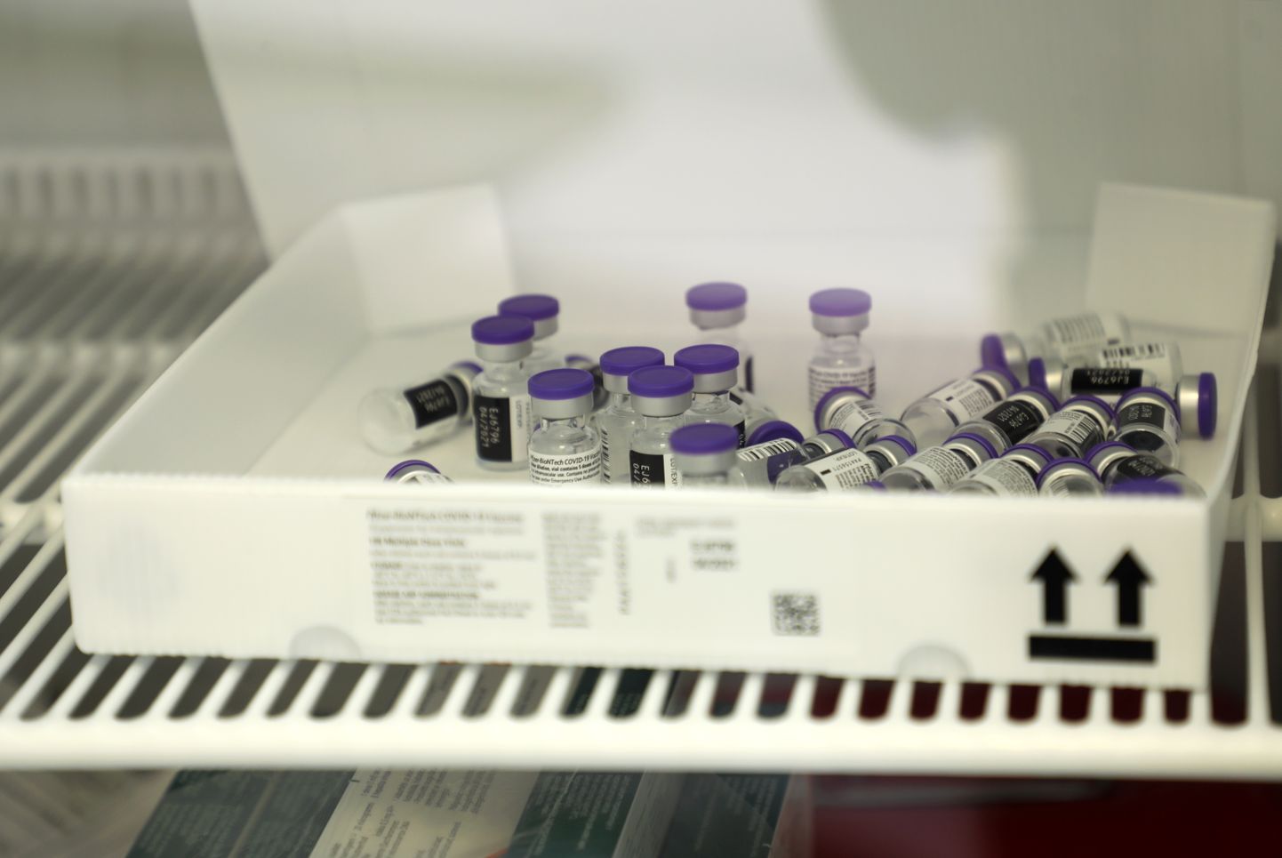 Farmācijas uzņēmumu "Pfizer" un "BioNTech" ražotās vakcīnas pret Covid-19. Ilustratīvs attēls