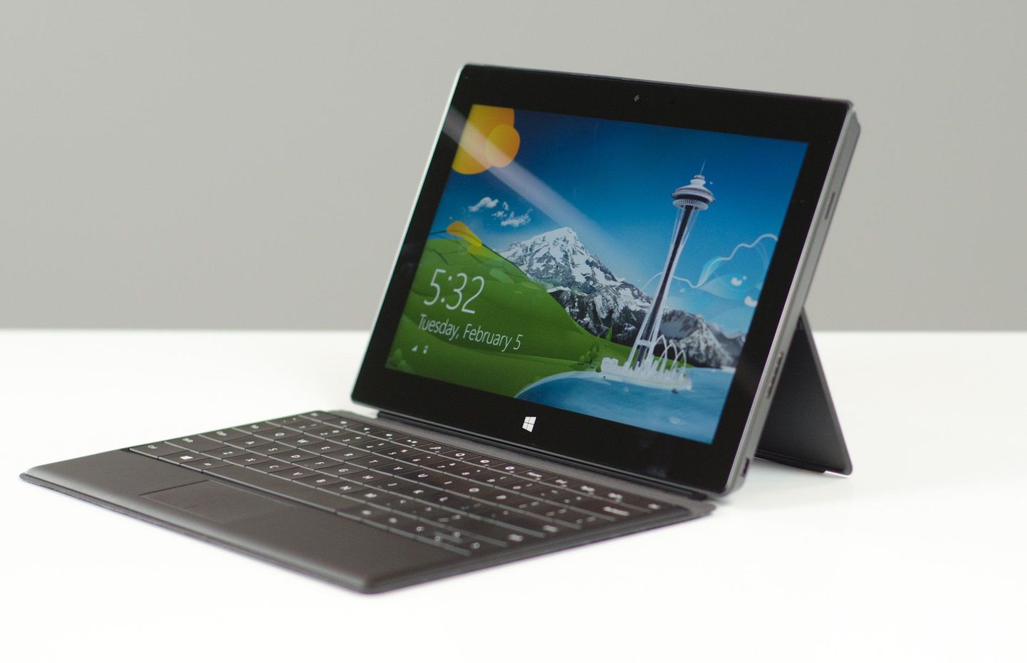 6. Microsoft Surface Pro
CNETi ajakirjanike hinnangul parim tahvelarvuti töötegemiseks. Hind Microsofti veebipoes algab 899 dollarist.
