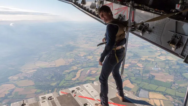 Kaader filmist «Mission: Impossible – Rogue Nation» (2015). Pildil Tom Cruise agent Ethan Huntina