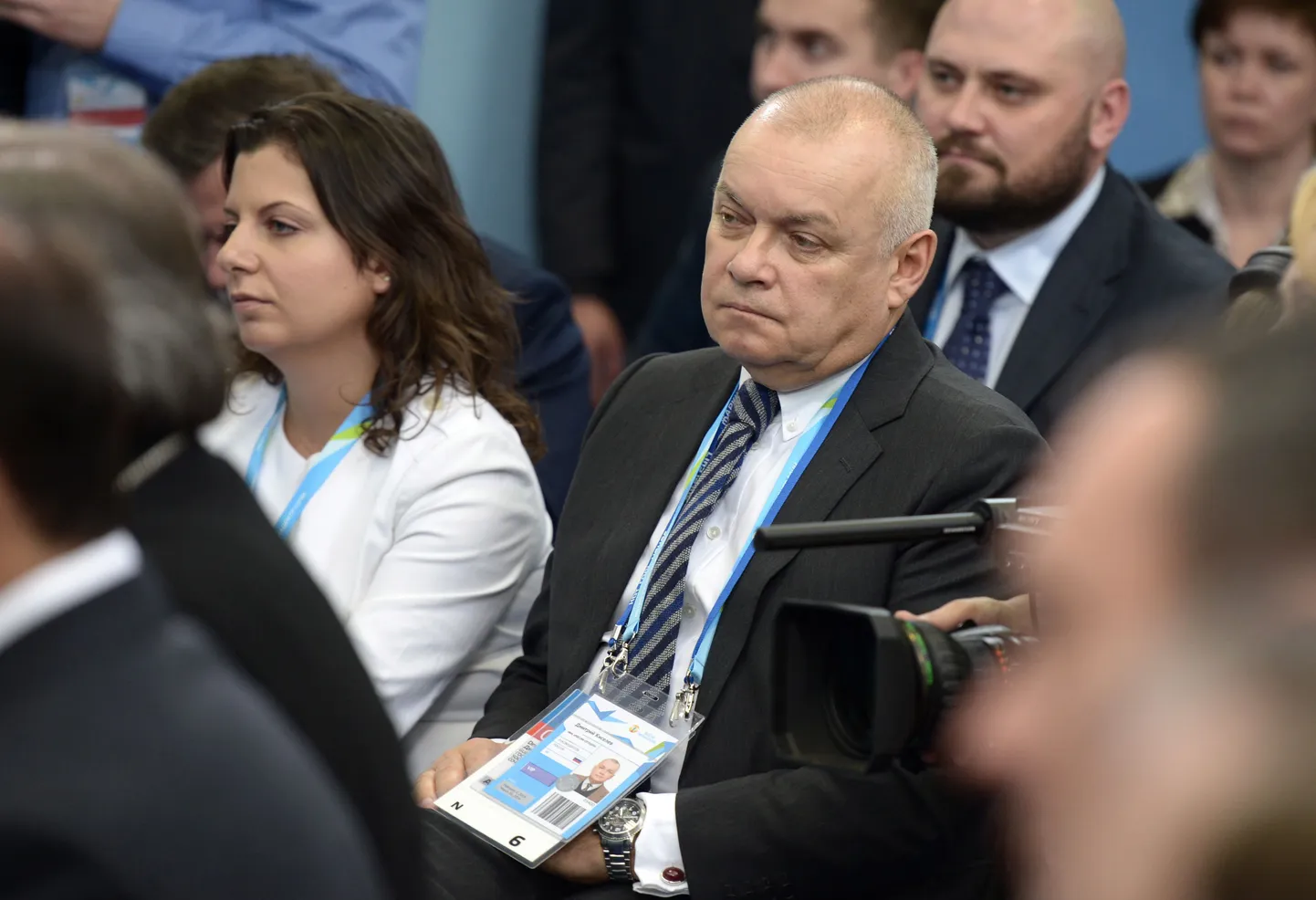 Dmitri Kisseljov (keskel).