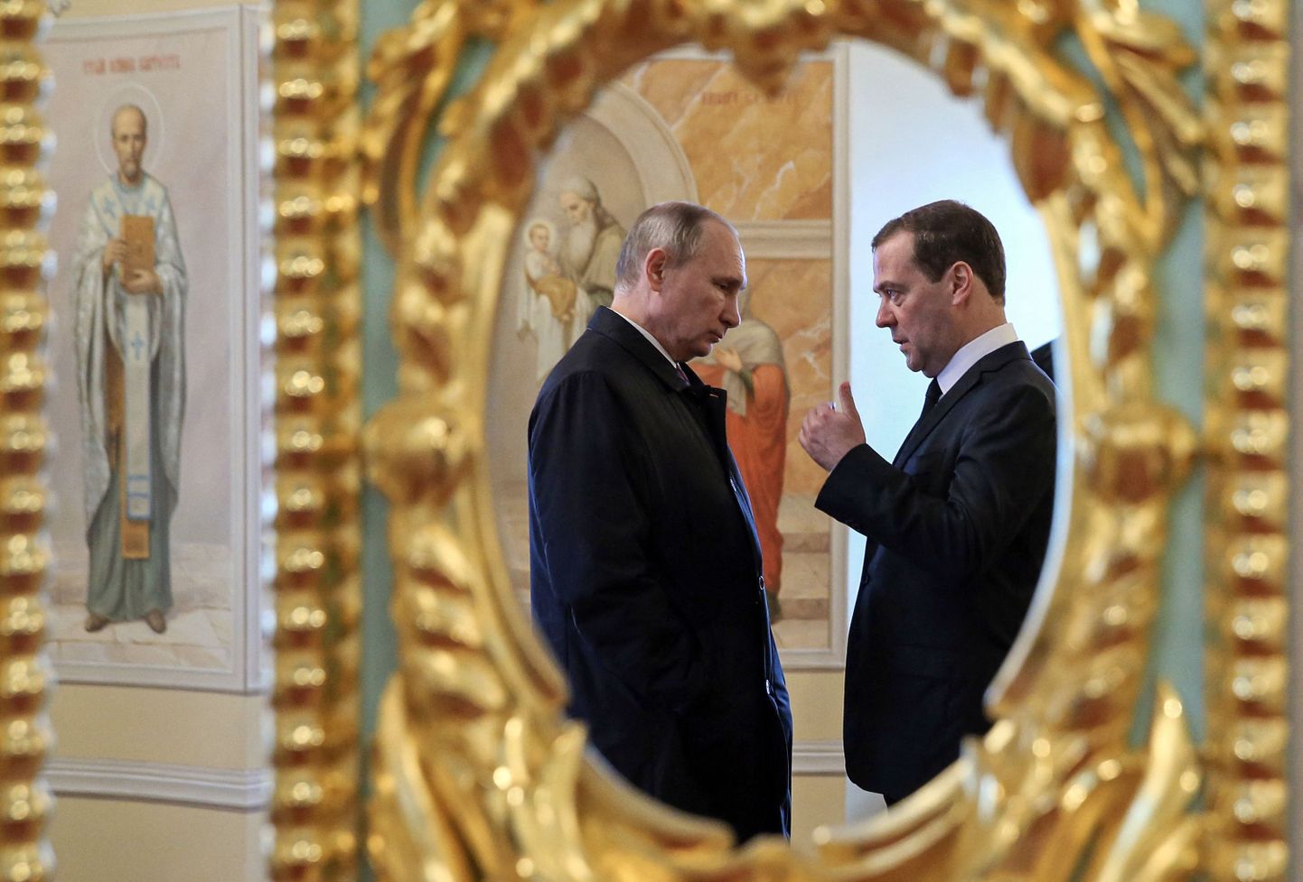 Krievijas diktators Vladimirs Putins un Krievijas galvenais "kodolfašists" Dmitrijs Medvedevs