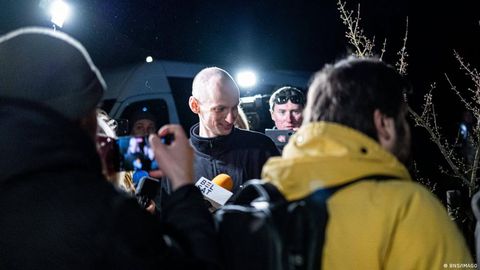 Беларусь аннулировала паспорта не менее 16 экс-политзаключенных