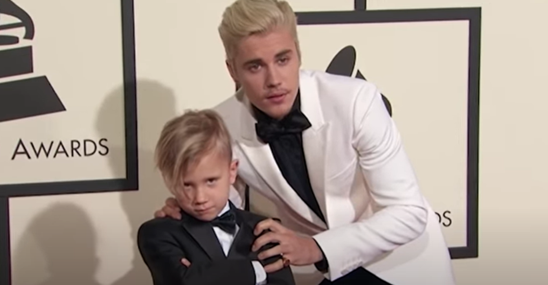 Justin Bieber ja tema vend Jazon 2016. aastal. Kuvatõmmis videost.