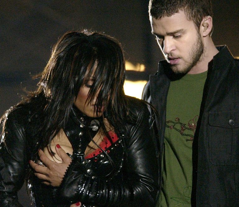 KURIKUULUS HETK: Justin Timberlake ja Janet Jackson 2004. aasta Super Bowli etteasste lõpus.