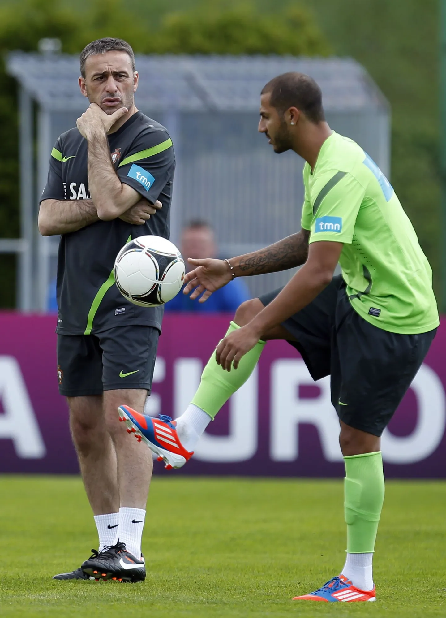 Portugali peatreener Paolo Bento (vasakul) ja Ricardo Quaresma.