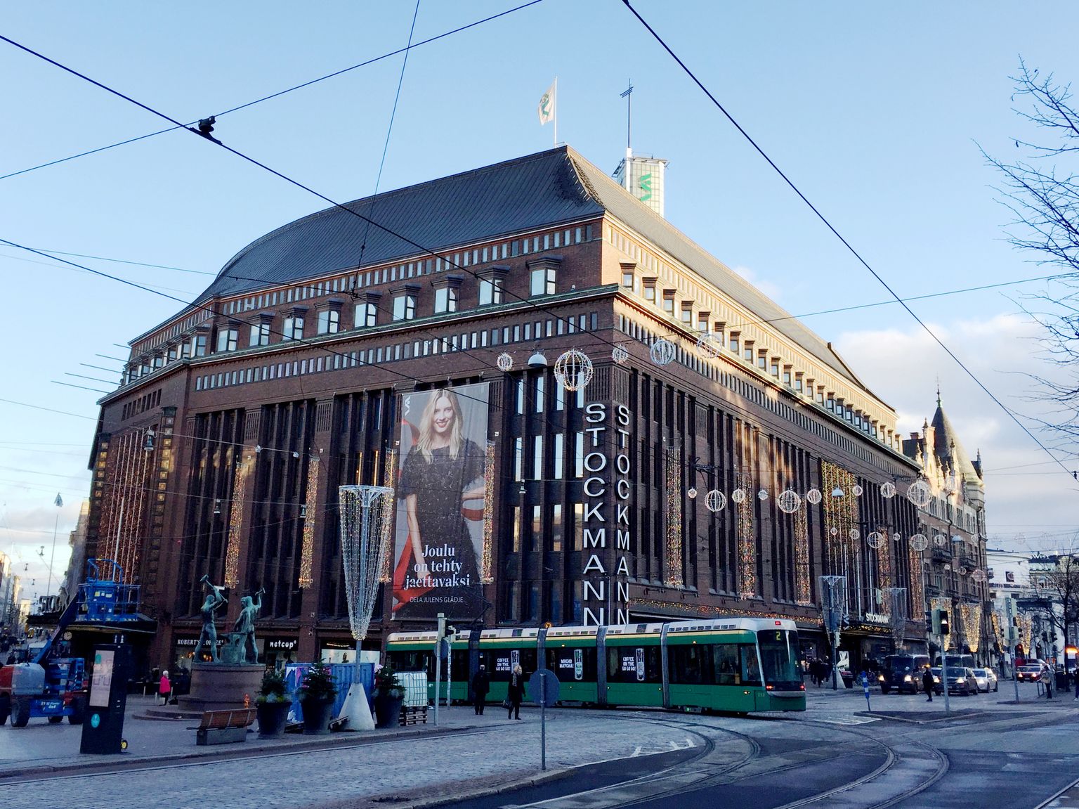 Stockmanni peakauplus Helsingis.