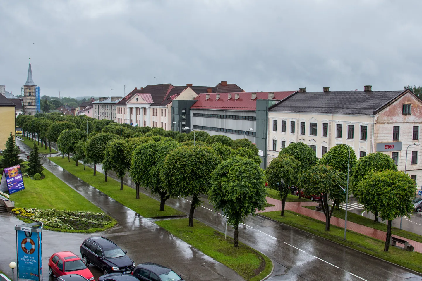 Viimasedki ettevalmistustööd on nüüdseks tehtud ja Kesk tänav on valmis vastu võtma 1200 mundrikandjat.