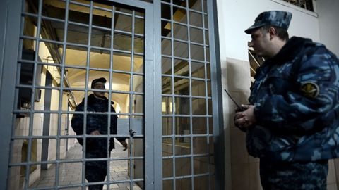 В Ростове-на-Дону заключенные, связанные с Исламским государством, захватили в заложники сотрудников СИЗО