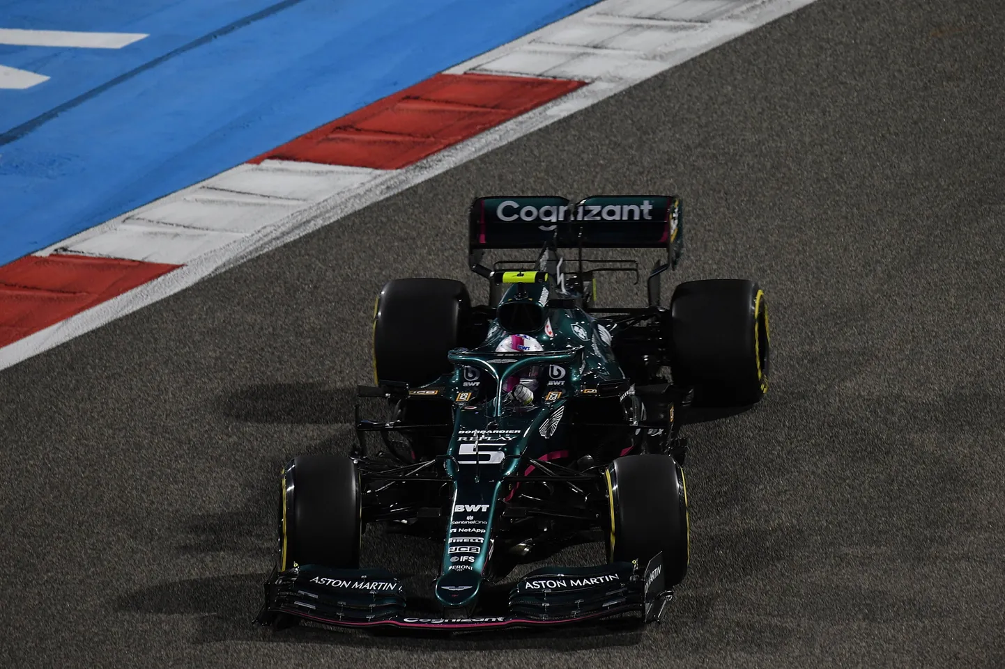 Sebastian Vettel hooaja avaetapil Bahreinis.