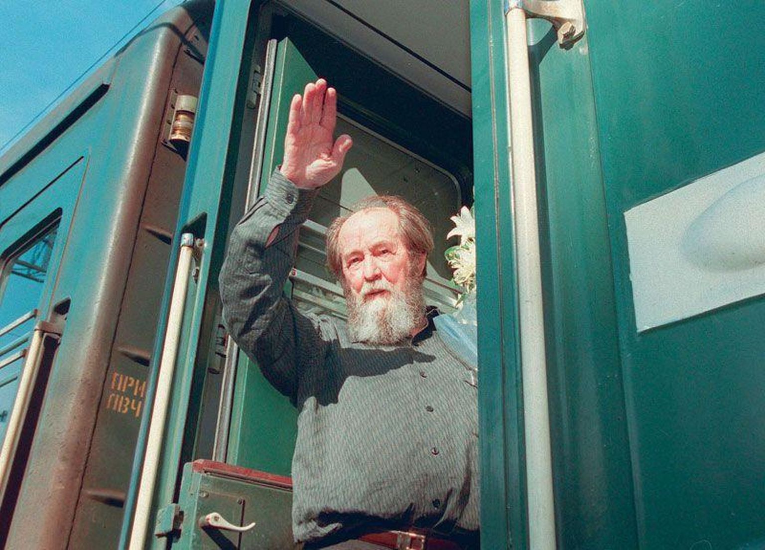1994: Aleksandr Solženitsõn naaseb pärast pikki pagulusaastaid Venemaale, võttes ette rongireisi läbi kogu riigi.