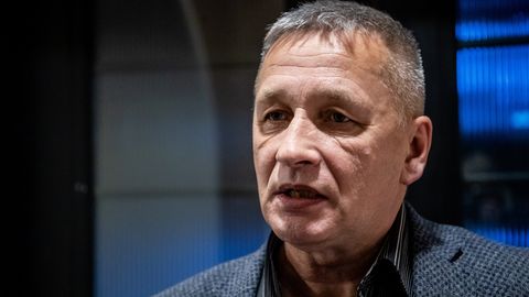 Депутат от EKRE Грюнталь оказался под лавиной критики, но Мартин Хельме им 