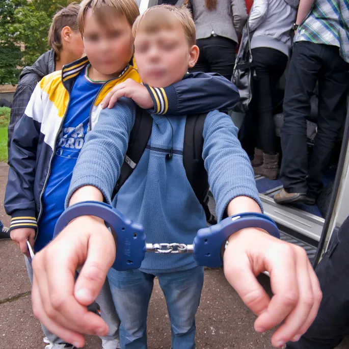 школьницы издевательства 