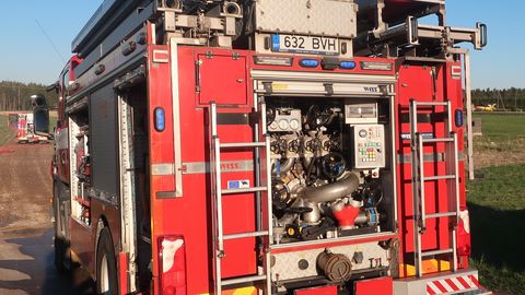 Autokeemiat täis garaažis tekkis põleng