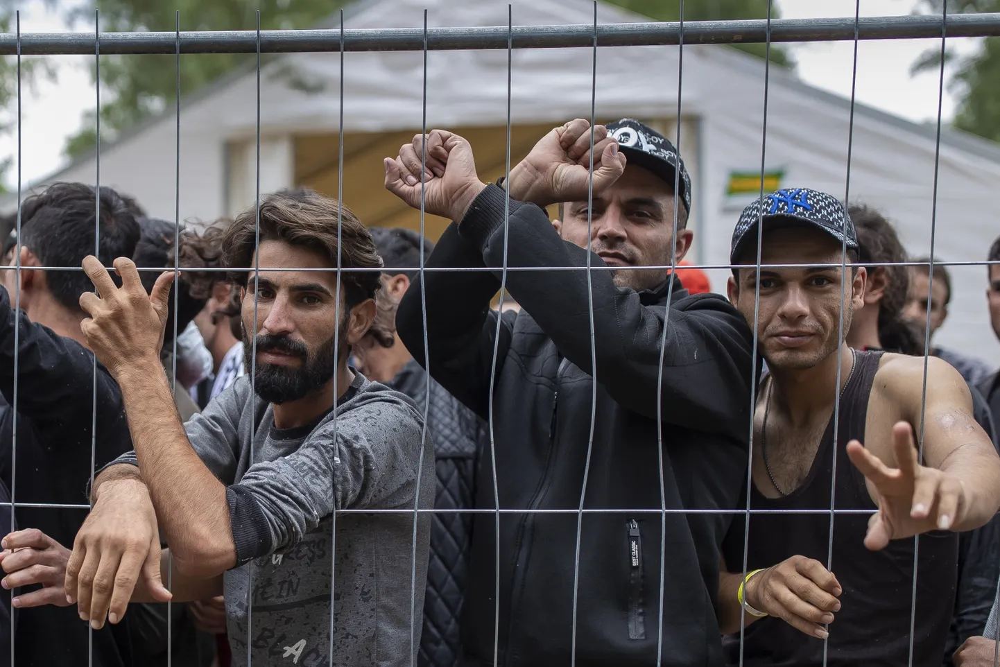 Migrandid Leedus Rudninkai sõjaväebaasi rajatud migrandikeskuses augustis