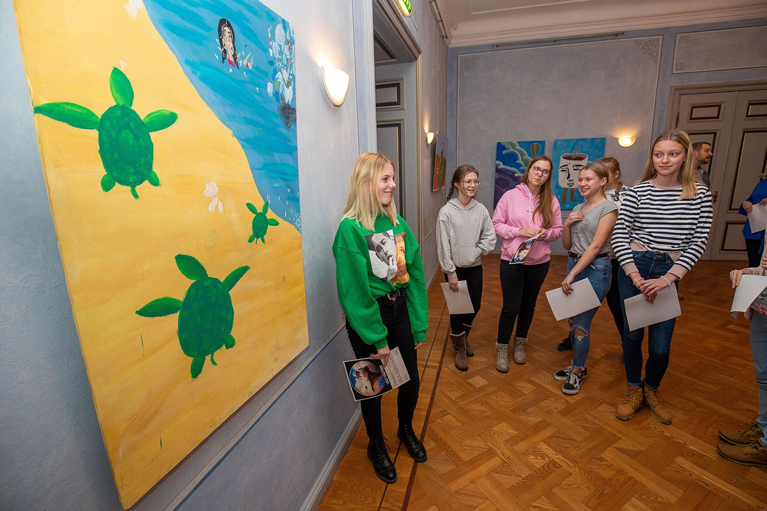 Paide kunstikooli näitus "Jalg ajalukku".
Foto: Dmitri Kotjuh/ Järva Teataja